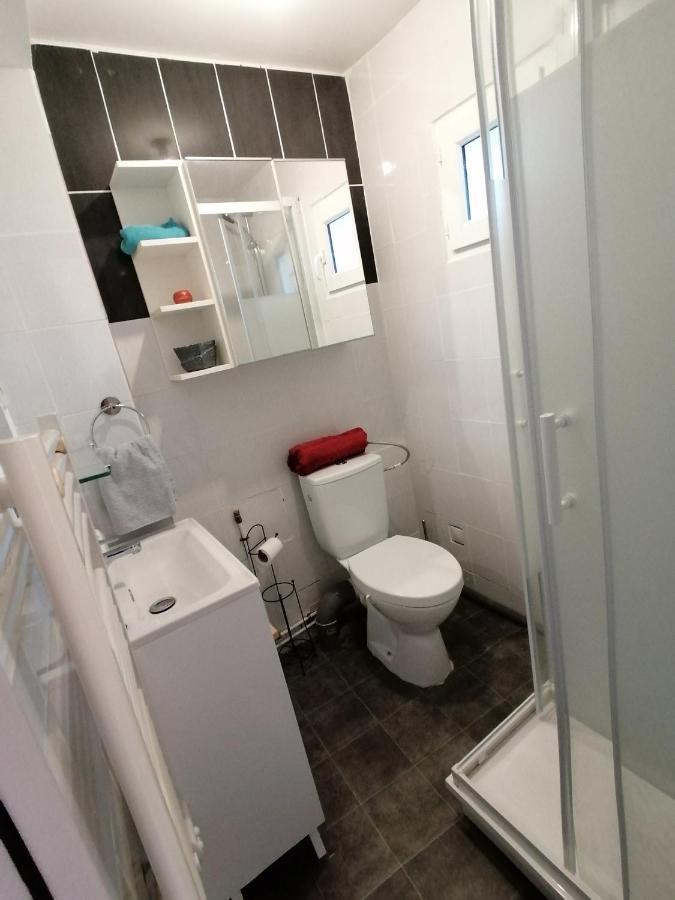 Charmant Appartement Independant, 5 Mn De Rouen, Avec Terrasse, Refait A Neuf Franqueville-Saint-Pierre Dış mekan fotoğraf